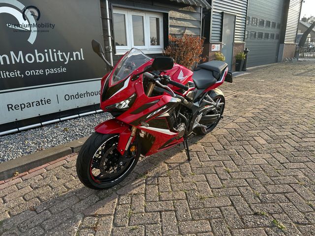 honda - cbr-650-r