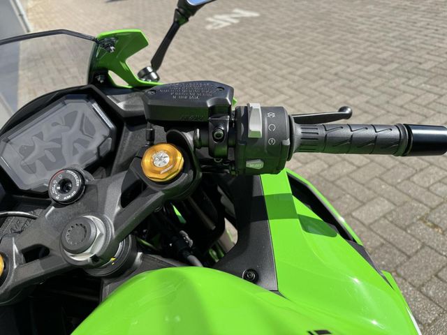 kawasaki - ninja-zx-4rr
