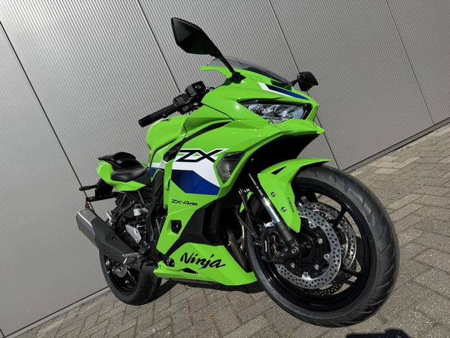 kawasaki - ninja-zx-4rr
