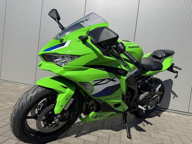 kawasaki - ninja-zx-4rr