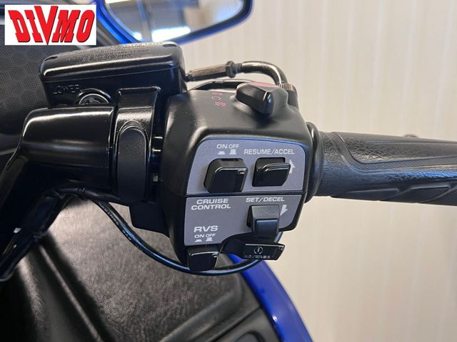 honda - gl-1800-goldwing-c-abs