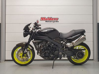 TRIUMPH SPEED TRIPLE 1050 – foto 3