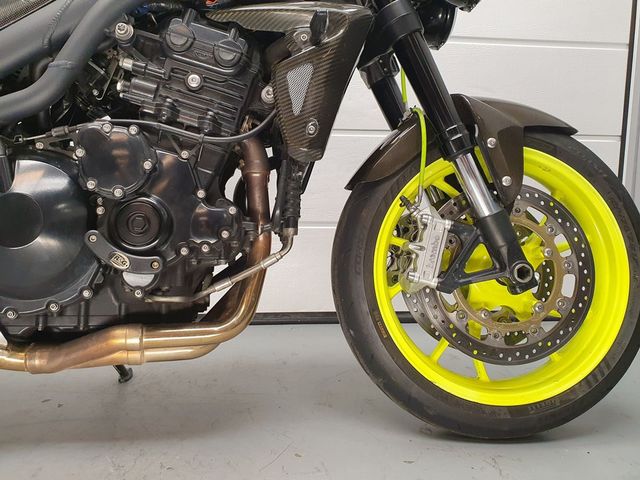 triumph - speed-triple-1050