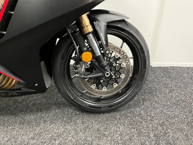 honda - cbr-650-r