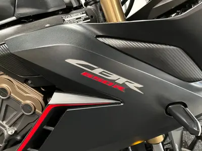 HONDA CBR 650 R – foto 3