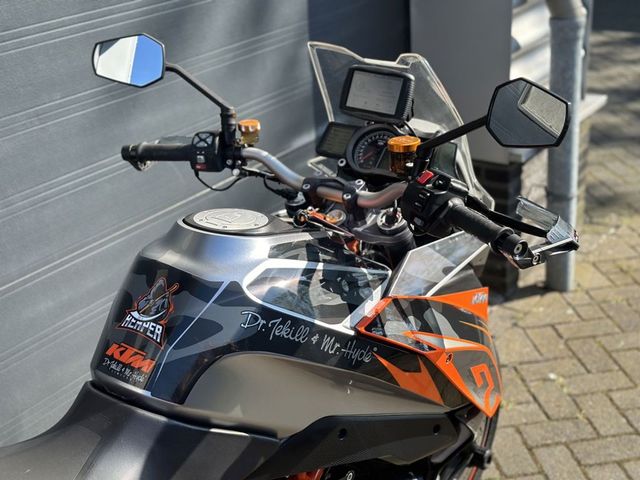 ktm - 1290-super-duke-gt