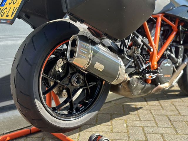 ktm - 1290-super-duke-gt
