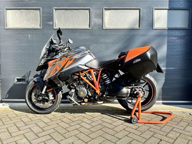 ktm - 1290-super-duke-gt