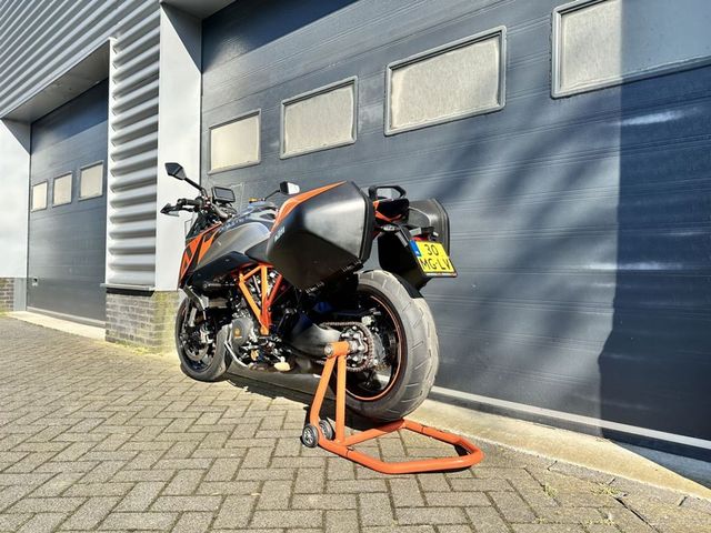 ktm - 1290-super-duke-gt