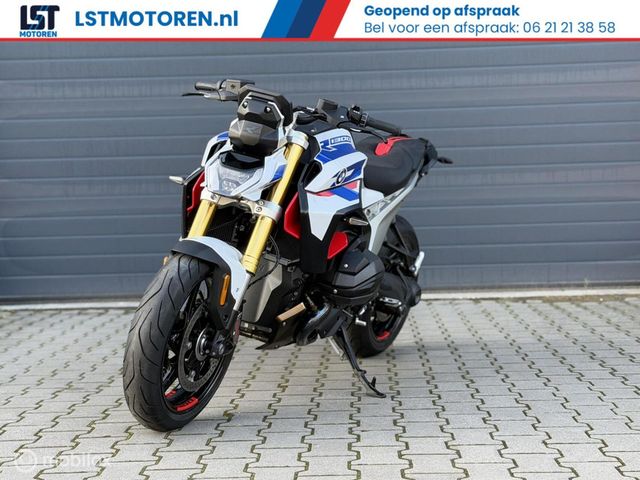 bmw - r-1300-r