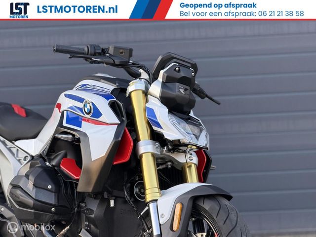 bmw - r-1300-r