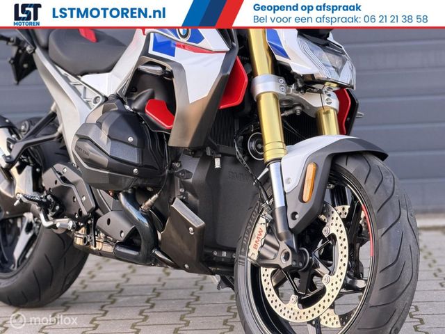 bmw - r-1300-r