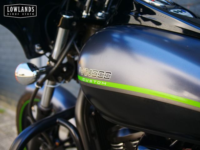 kawasaki - vn-900-custom
