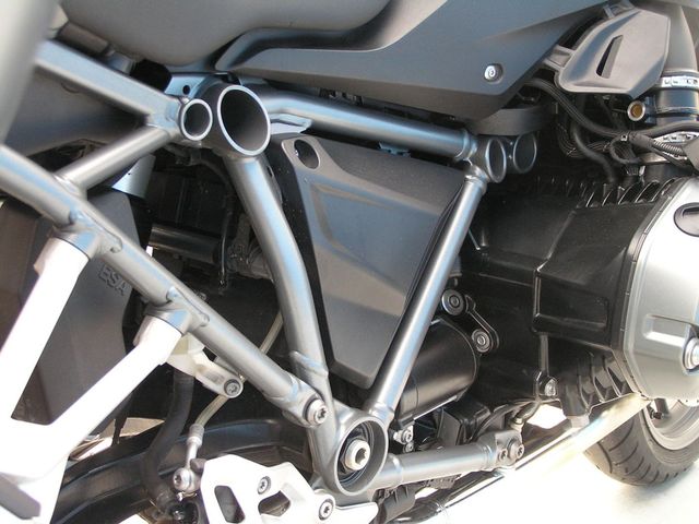 bmw - r-1200-r
