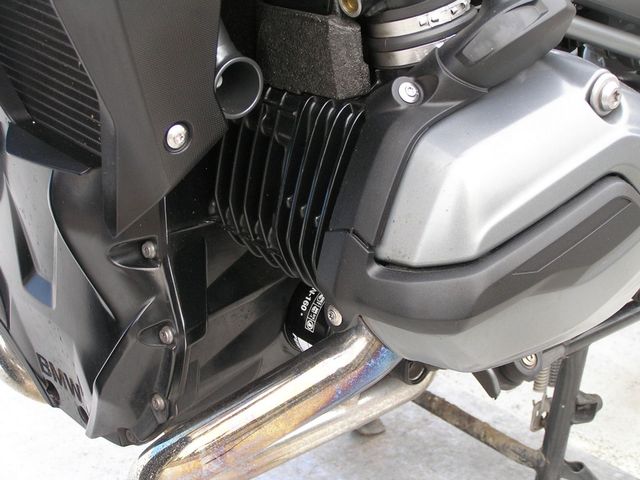 bmw - r-1200-r