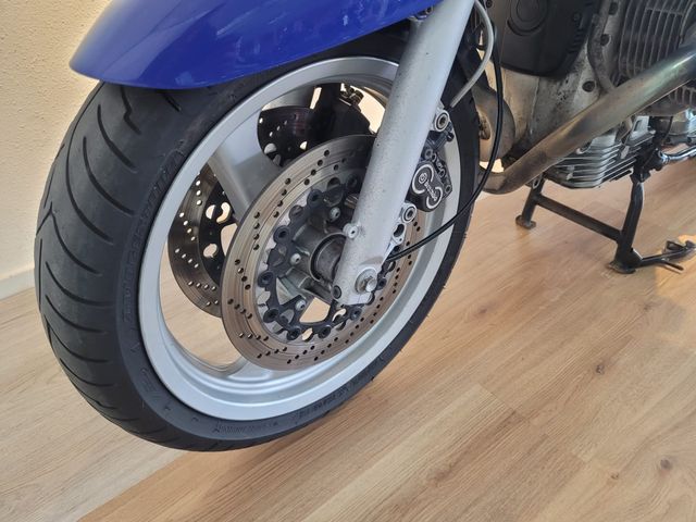 bmw - r-1100-rs