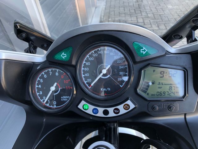 yamaha - fjr-1300