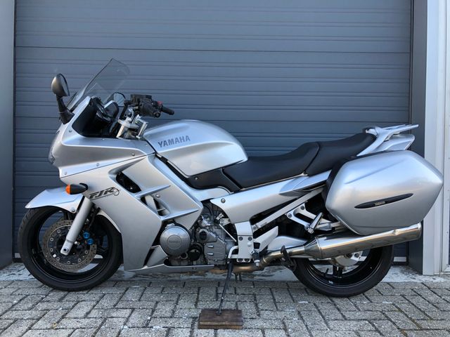 yamaha - fjr-1300