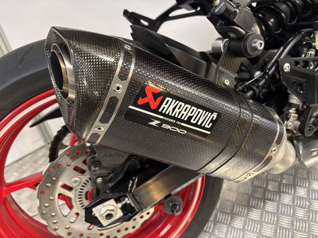 kawasaki - z900