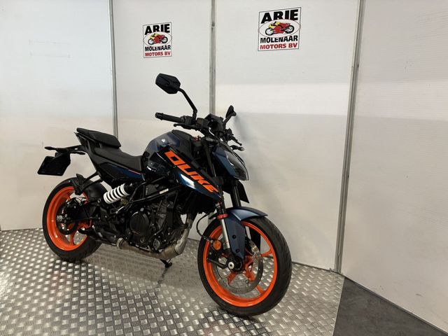 ktm - 125-duke