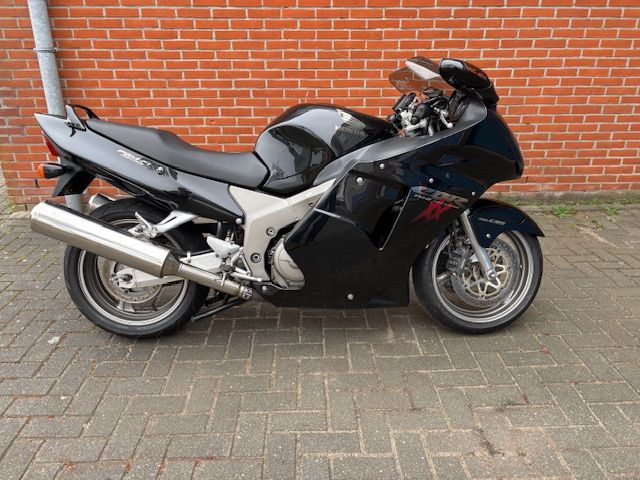 honda - cbr-1100--xx-super-blackbird