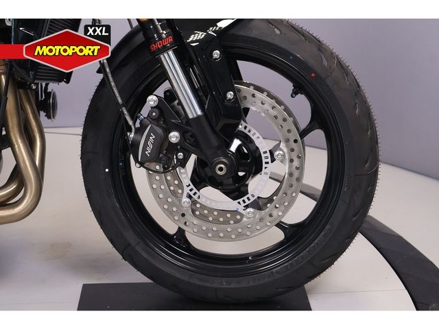 triumph - trident-660
