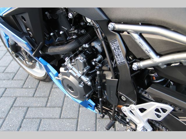 suzuki - gsx-8r