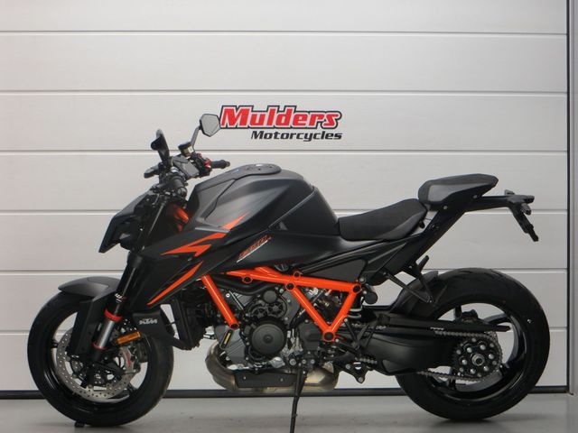 ktm - 1390-super-duke-r