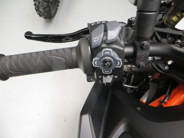 ktm - 1390-super-duke-r