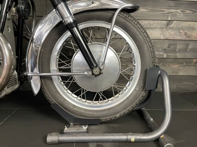 moto-guzzi - v-7-special