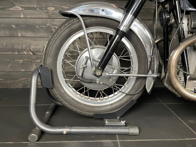 moto-guzzi - v-7-special