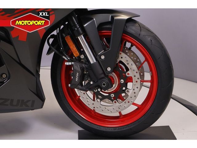 suzuki - gsx-8r