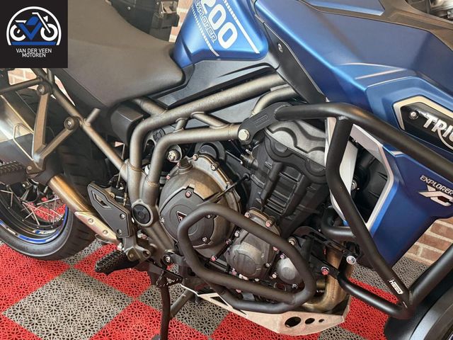 triumph - tiger-explorer-xcx