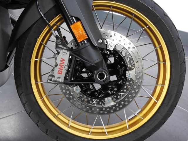 bmw - r-1300-gs-adventure