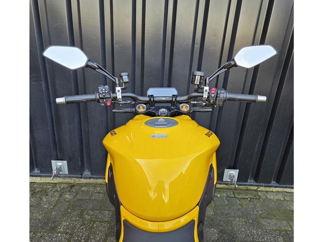 ducati - streetfighter-v2-s
