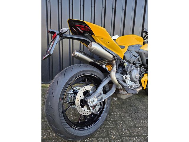 ducati - streetfighter-v2-s