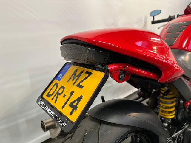 ducati - m-695