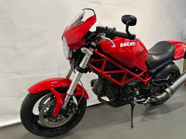 ducati - m-695