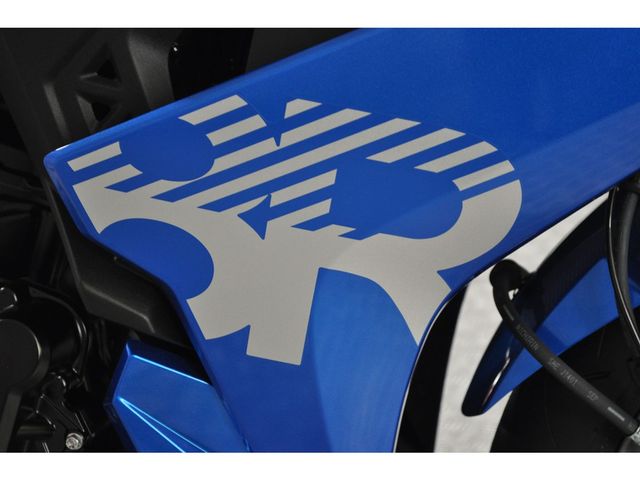 suzuki - gsx-8r