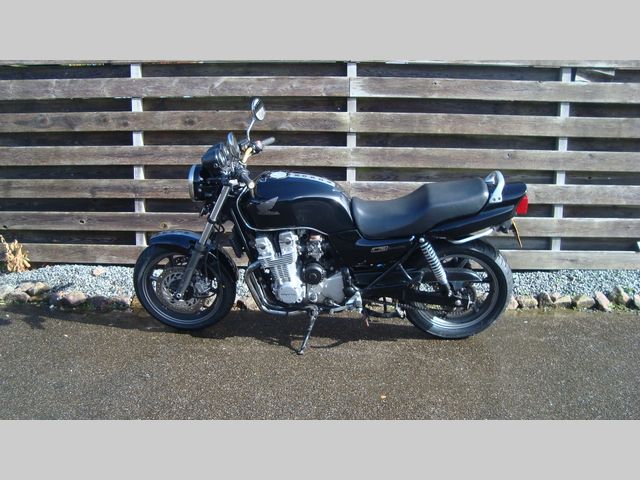 honda - cb-750-seven-fifty