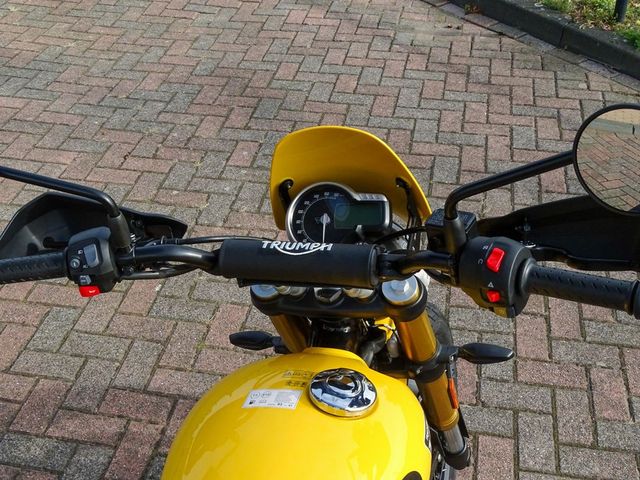 triumph - scrambler-400-xc