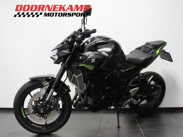 kawasaki - z900