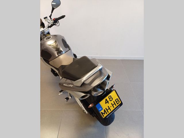 suzuki - gsr-600