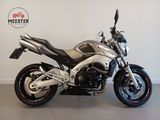 SUZUKI GSR 600