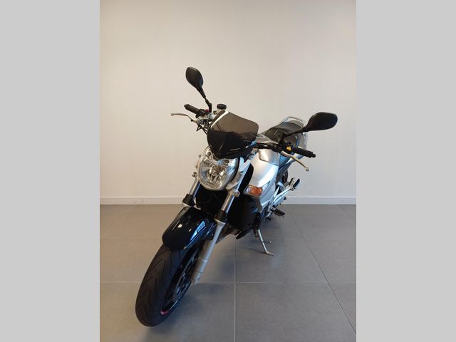 suzuki - gsr-600