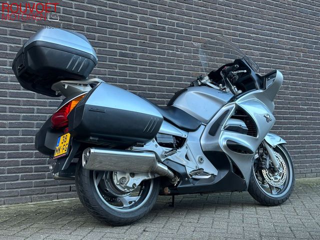 honda - st-1300-pan-european