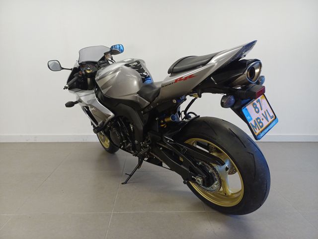 honda - cbr-1000-rr-fireblade