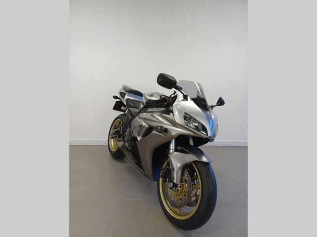 honda - cbr-1000-rr-fireblade