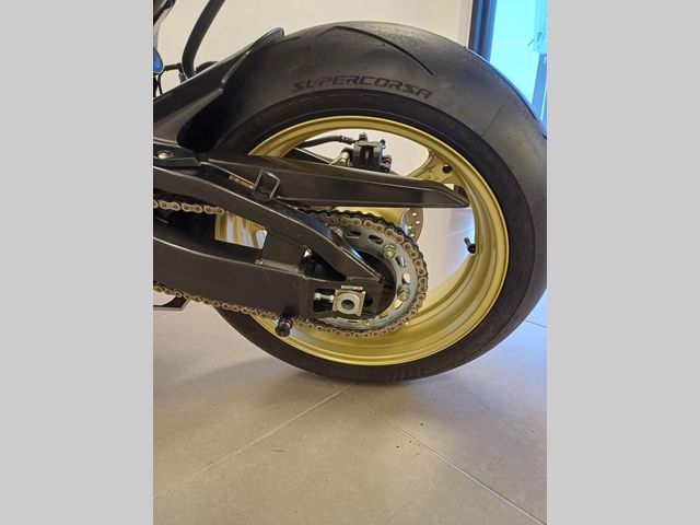 honda - cbr-1000-rr-fireblade