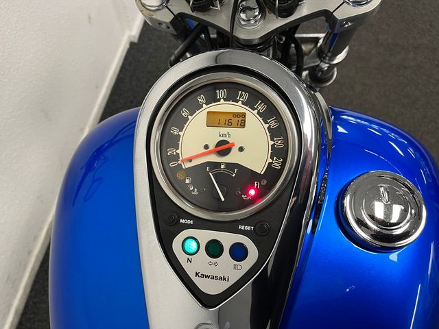 kawasaki - vn-900-custom